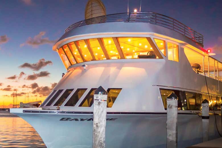 Une fête sur un yacht ? C'est parti !